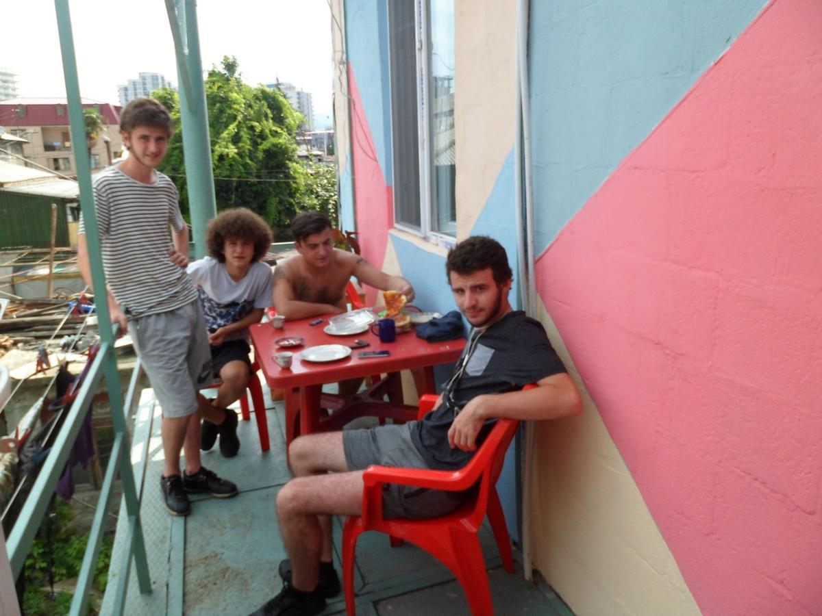 Everyday Cat Hostel Batumi Exteriör bild